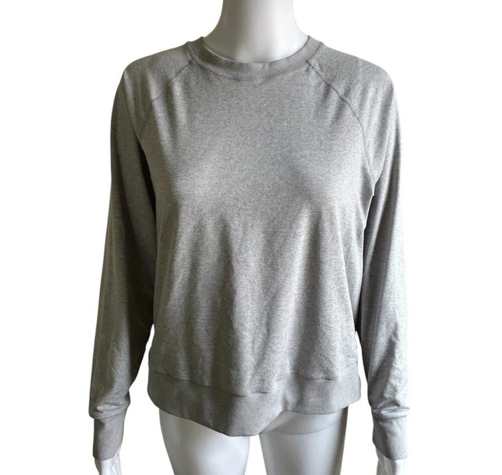 Vuori Halo Crewneck Sweatshirt Women S Gray Super Soft Yoga Athleisure EUC